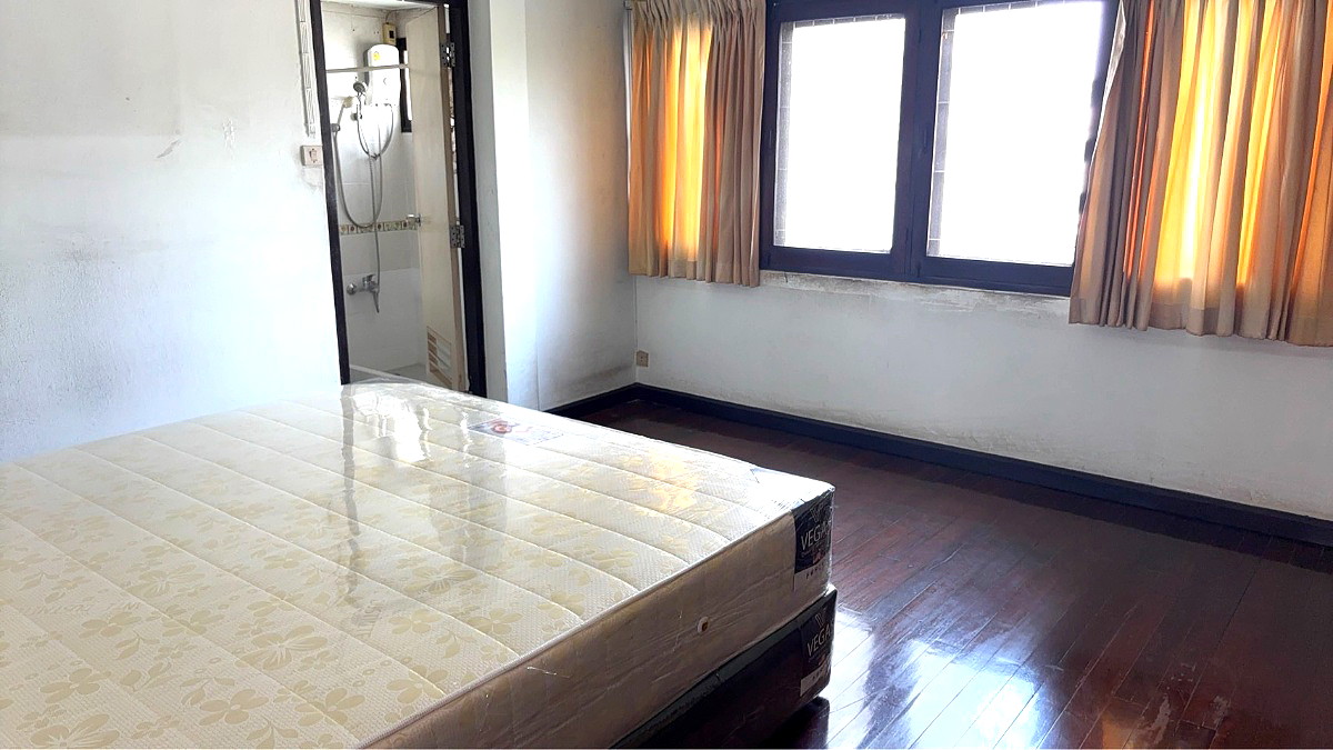 Pictures of PT Place 4/7