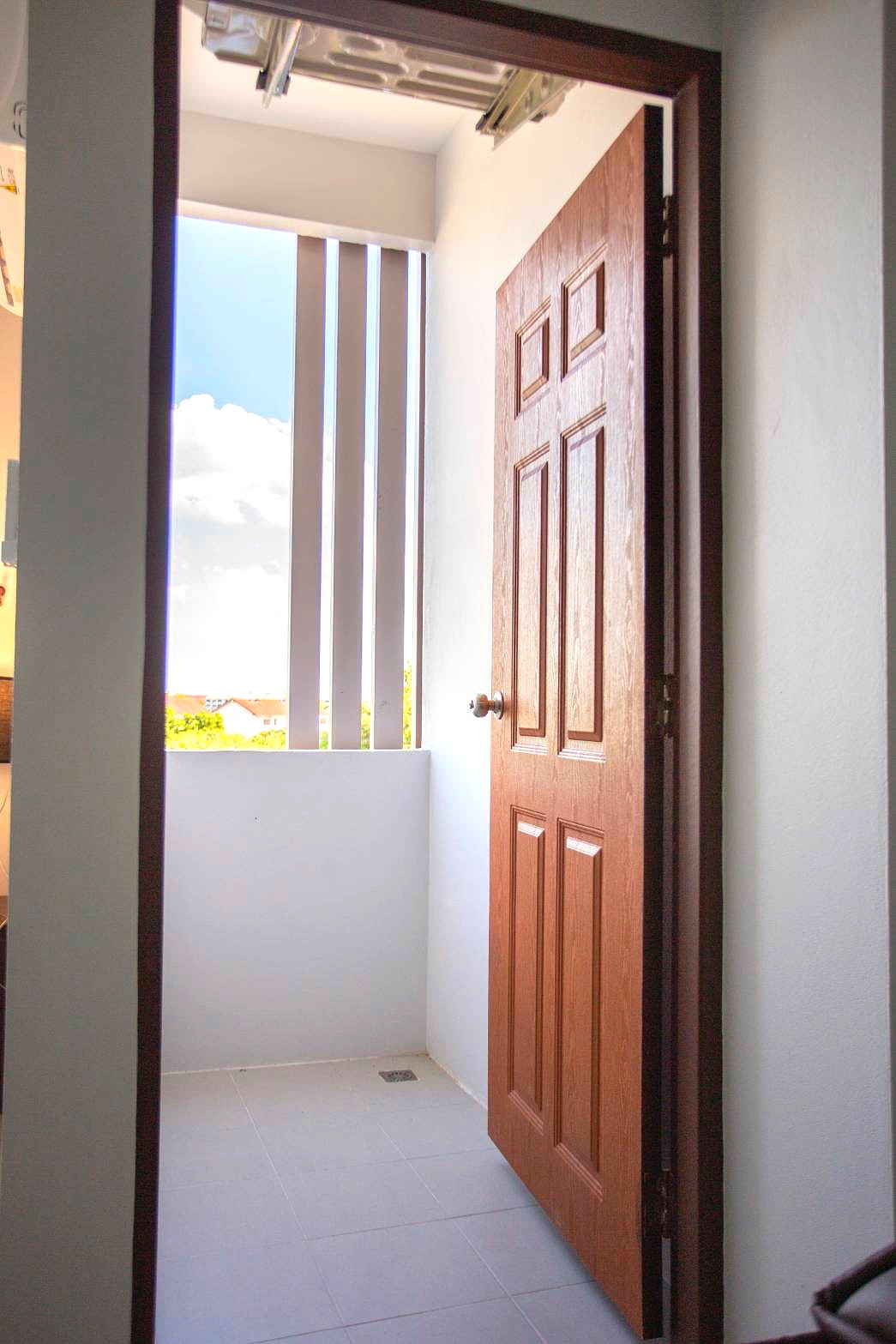 Pictures of TP Resident 17/32