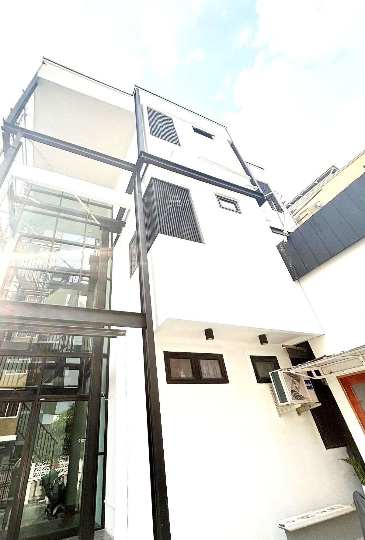 Pictures of PS House 1/5