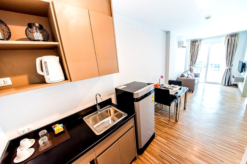 Pictures of violin sriracha 12/13