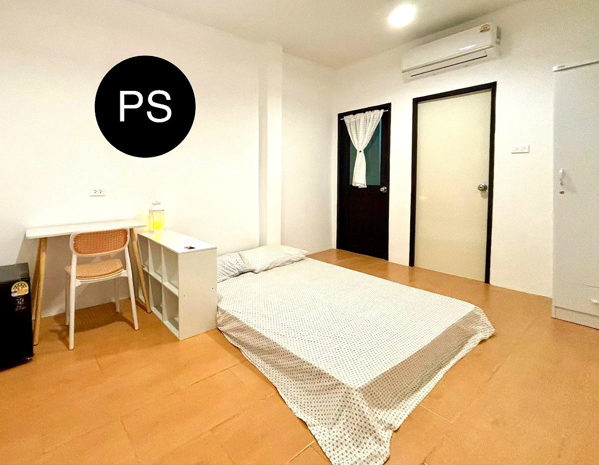 Pictures of PS House 2/5