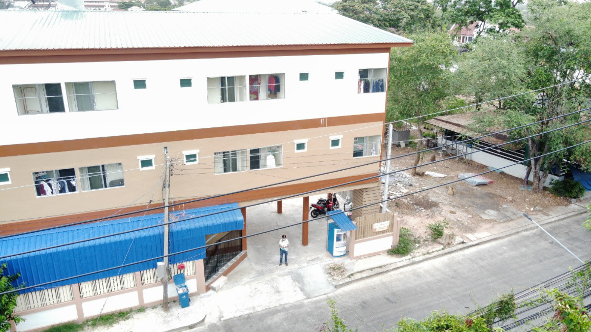 Condo — photo 1