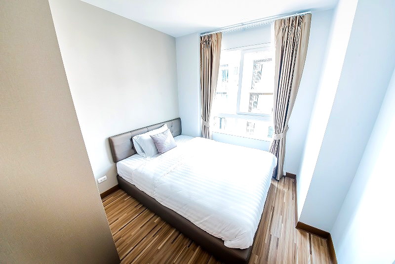 Pictures of violin sriracha 10/13