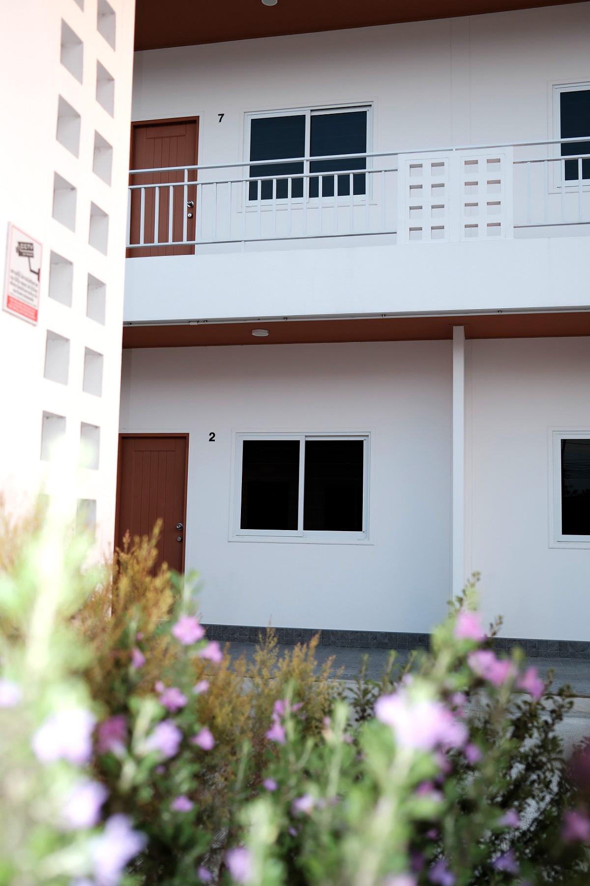 Pictures of BAANKHUN 8/9