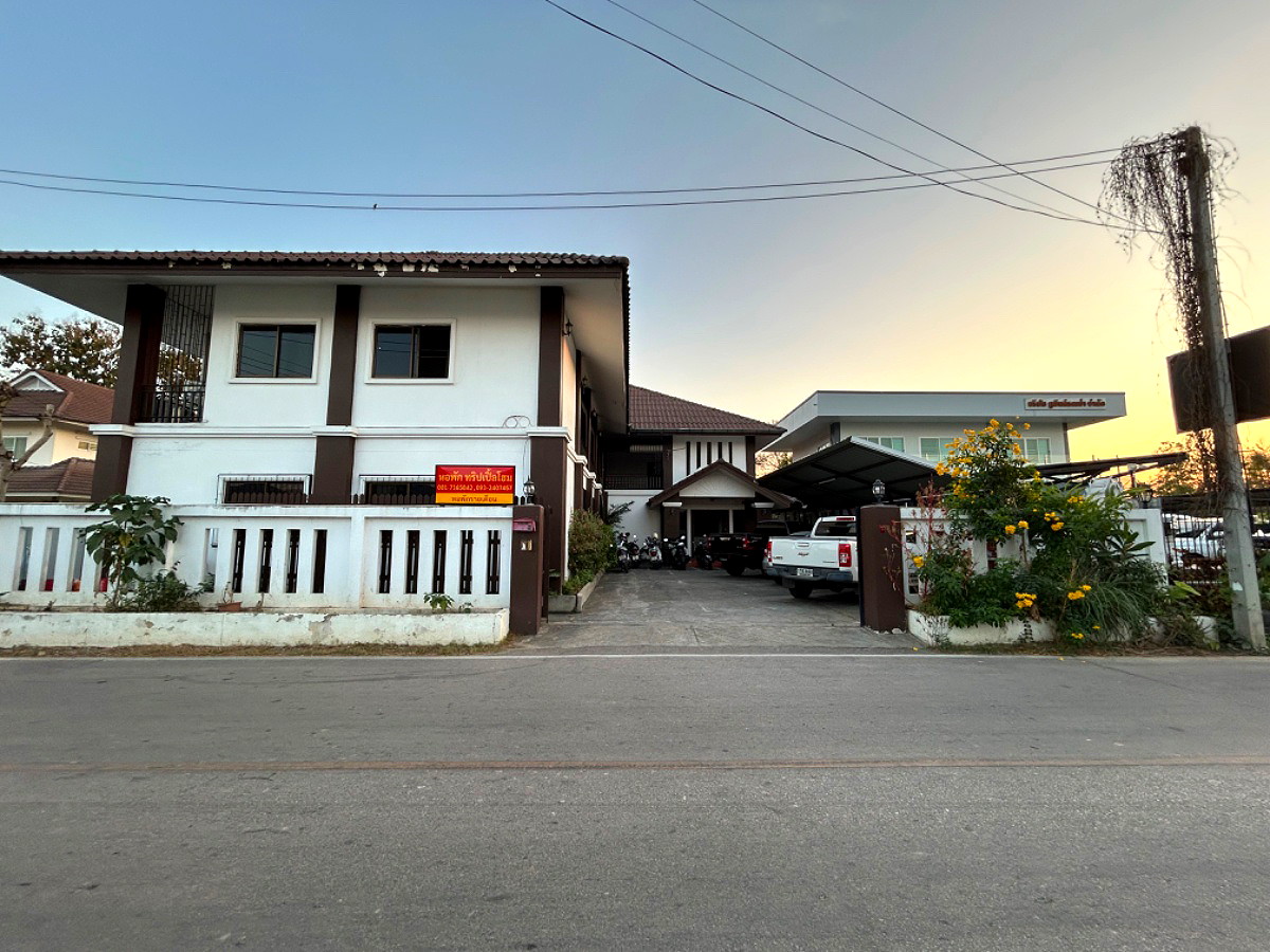 Pictures of Tripble home recidence 1/11