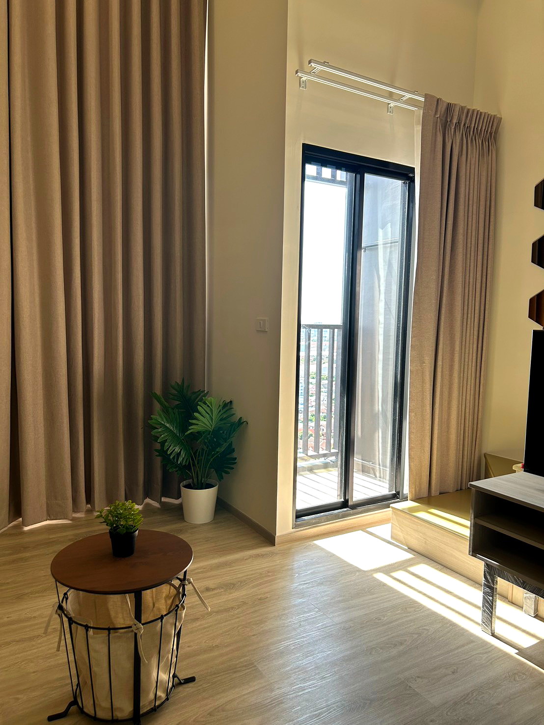 Pictures of Origin Plug and Play Srinakarin  7/14