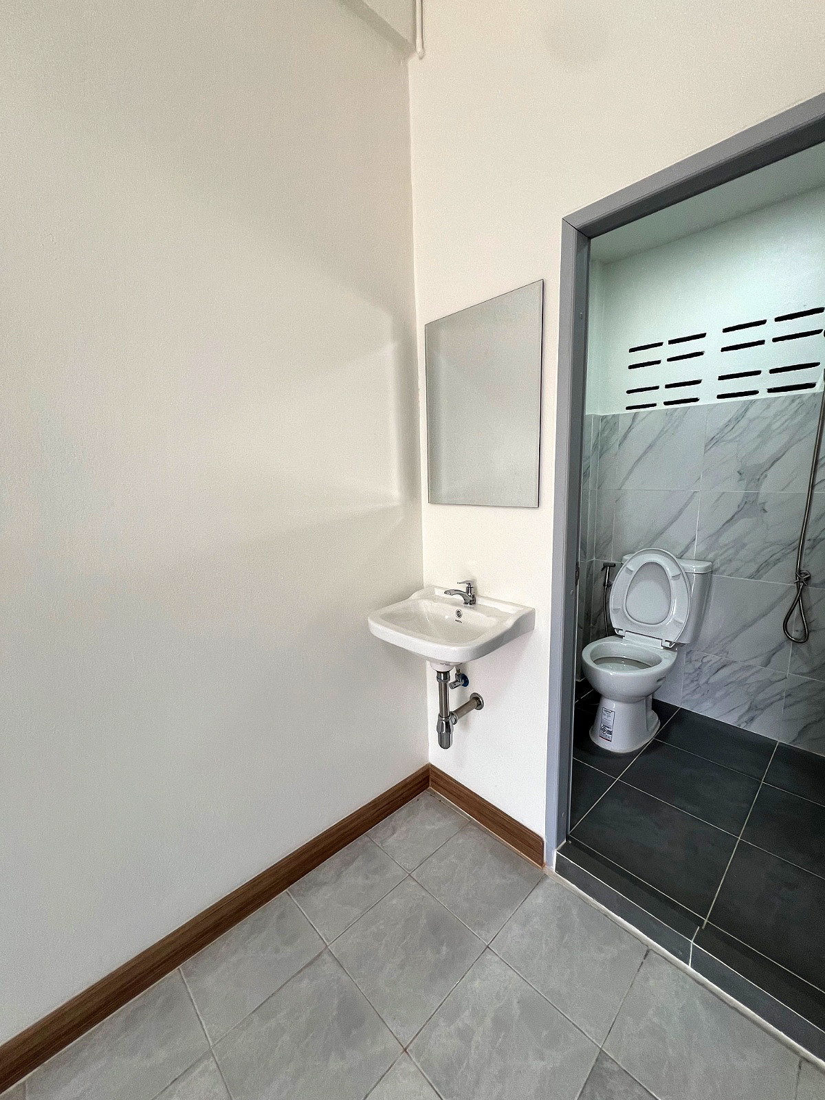 รูปภาพ หอพัก รามอินทรา 109 ซ.พระยาสุเรนทร์ 10 | อพาร์ทเม้นท์ หอพัก ที่พัก ห้องพัก - รูปที่ 9/11