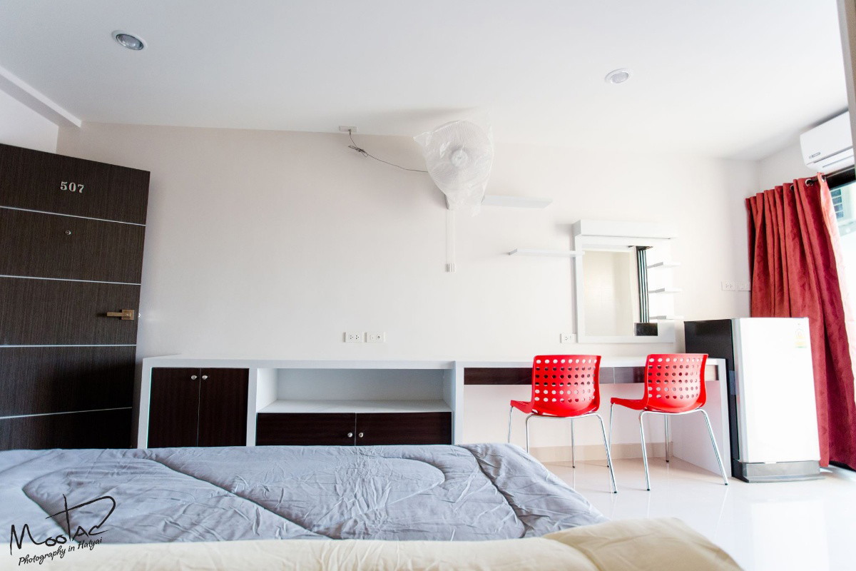 Condo — photo 2