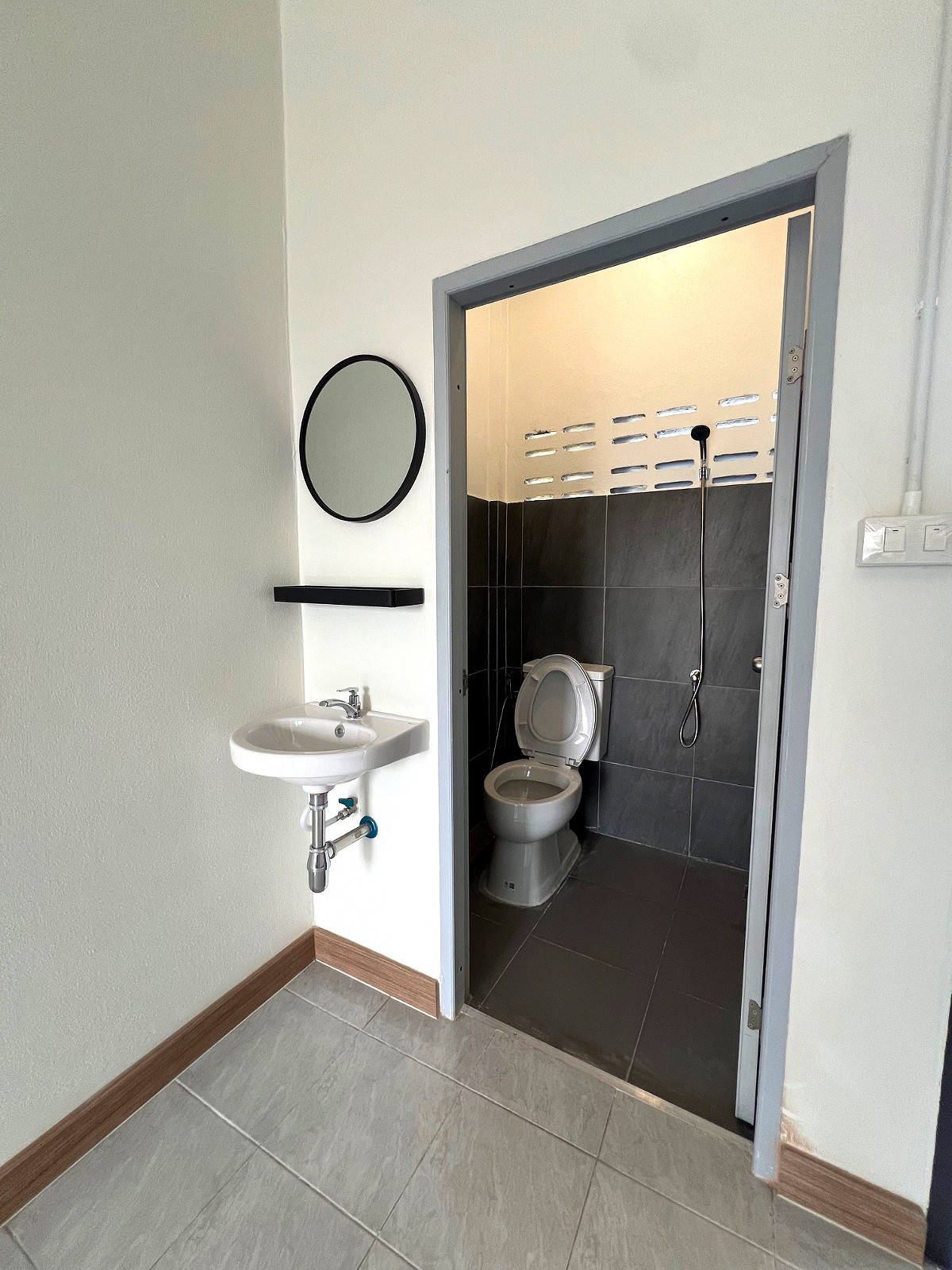 รูปภาพ หอพัก รามอินทรา 109 ซ.พระยาสุเรนทร์ 10 | อพาร์ทเม้นท์ หอพัก ที่พัก ห้องพัก - รูปที่ 5/11