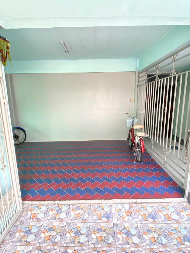 Pictures of Pornthiva Apartment 16/41