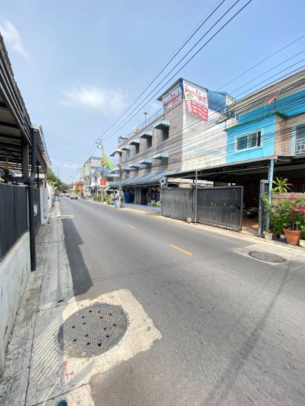 Condo · Mueang Samut Prakan — photo 4