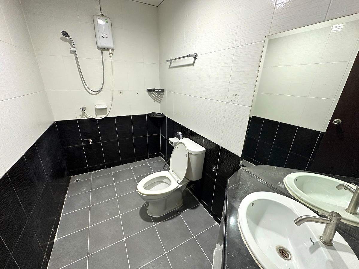 Pictures of ทีที Nuanchan 17 Apartment 6/8