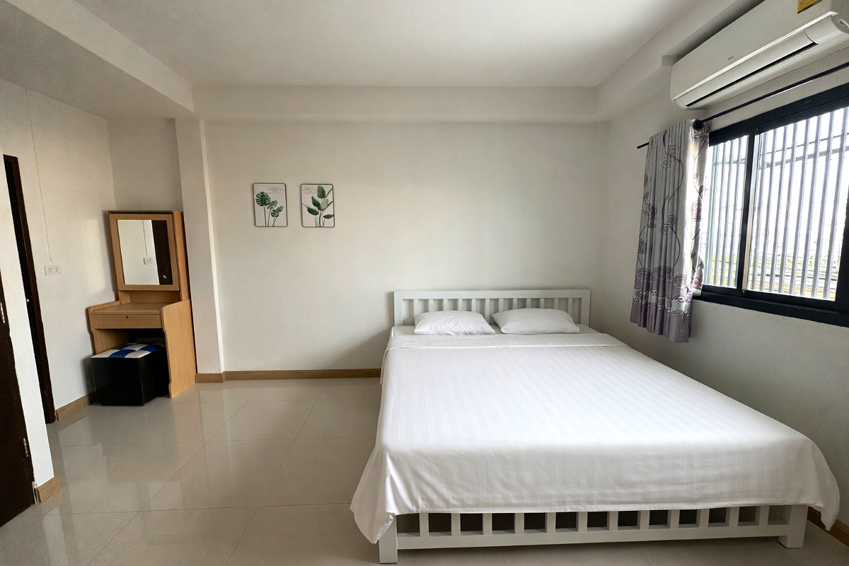 Pictures of ทีที Nuanchan 17 Apartment 4/8