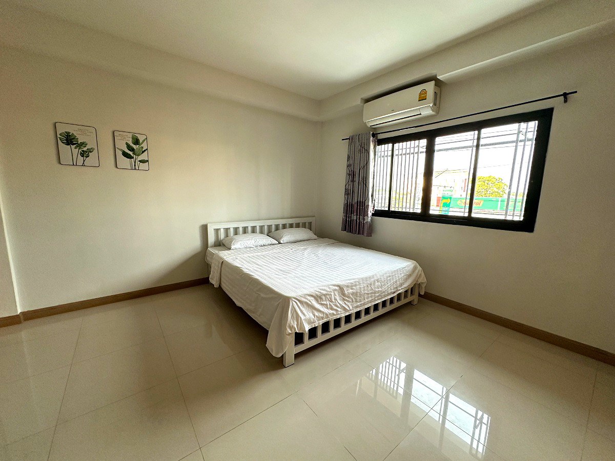 Pictures of ทีที Nuanchan 17 Apartment 5/8