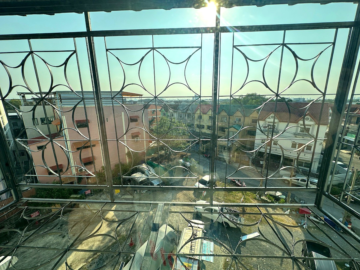 Pictures of ทีที Nuanchan 17 Apartment 8/8