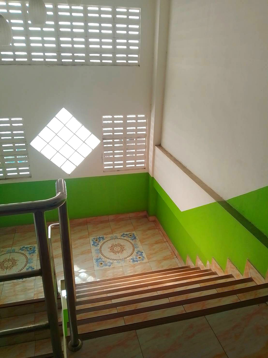 Pictures of THONGJINDA 15/26