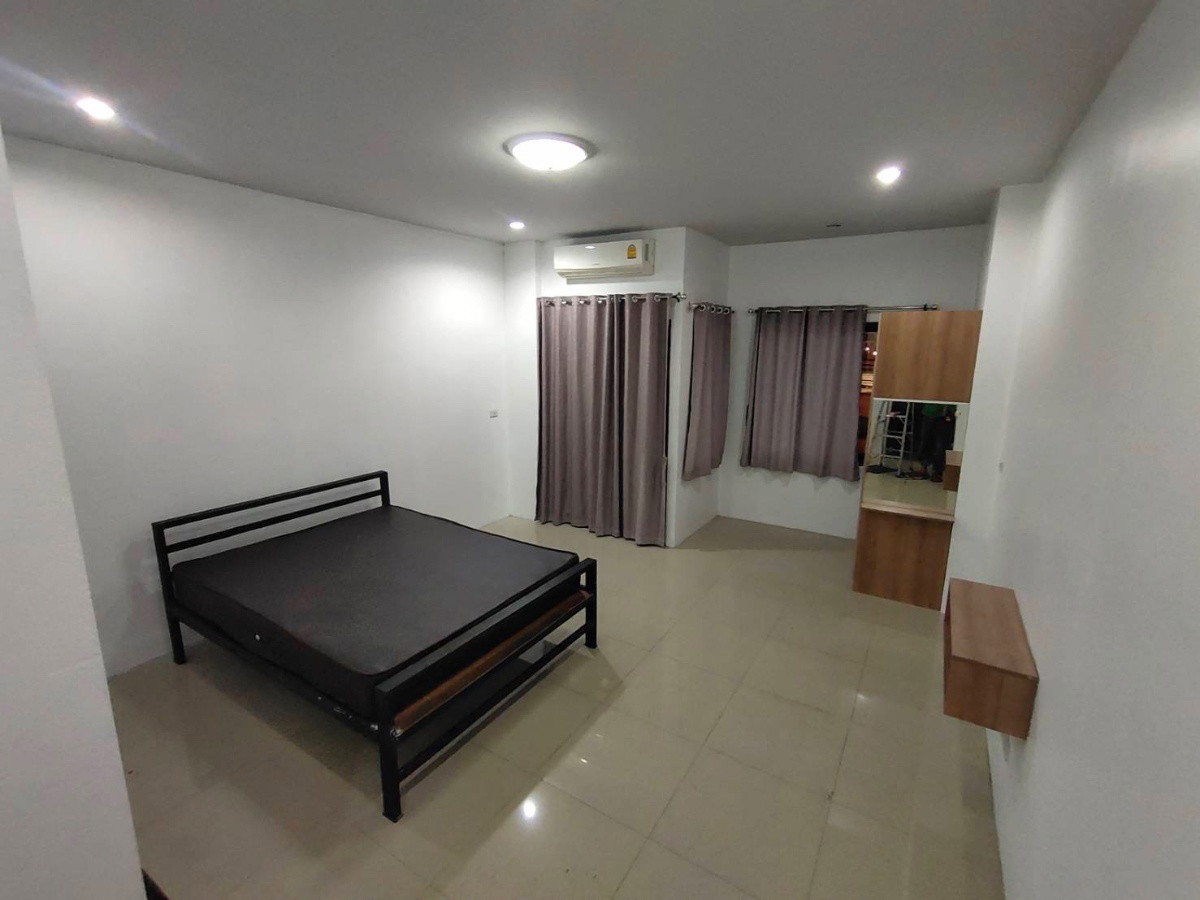 Condo · Bang Phli — photo 2