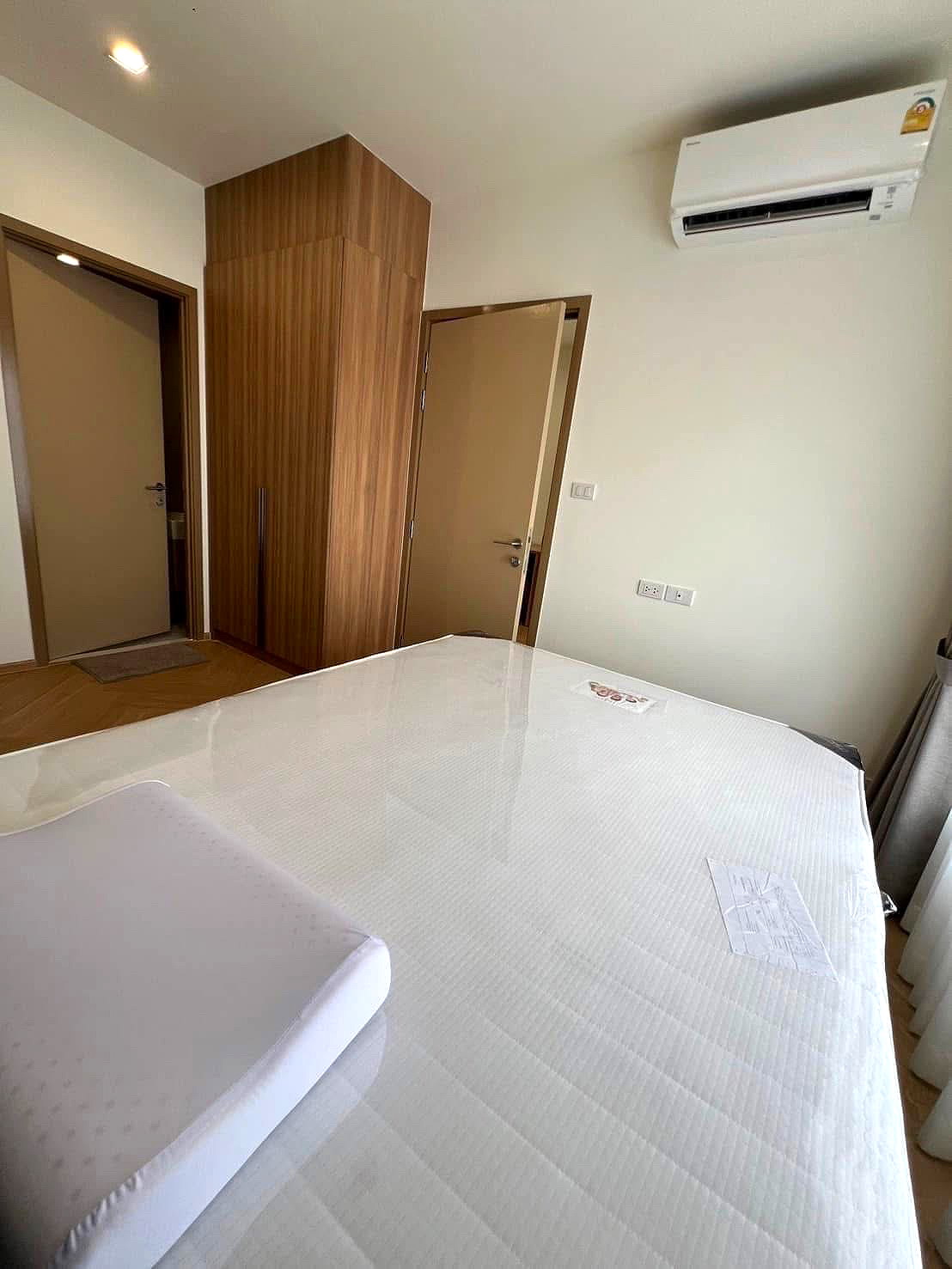 Pictures of Na Reva Charoennakhon 1/12