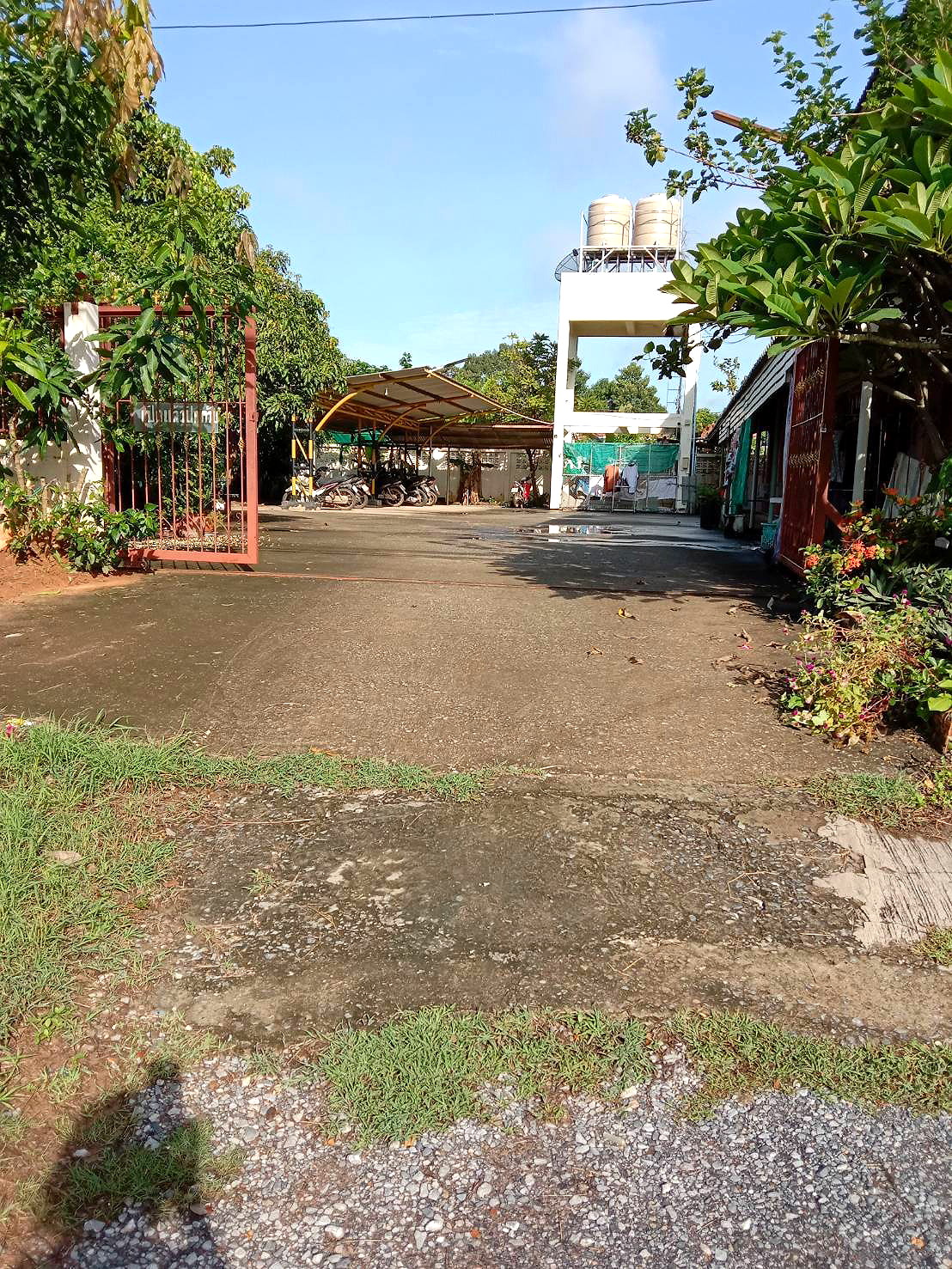 Pictures of jiraporn 5/11