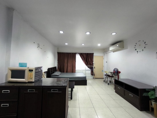 ROOM FOR *THAI WOMAN* only - Apartment for Rent