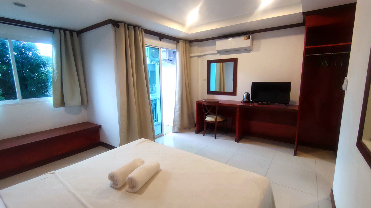 Pictures of GB Lofthouse  5/8