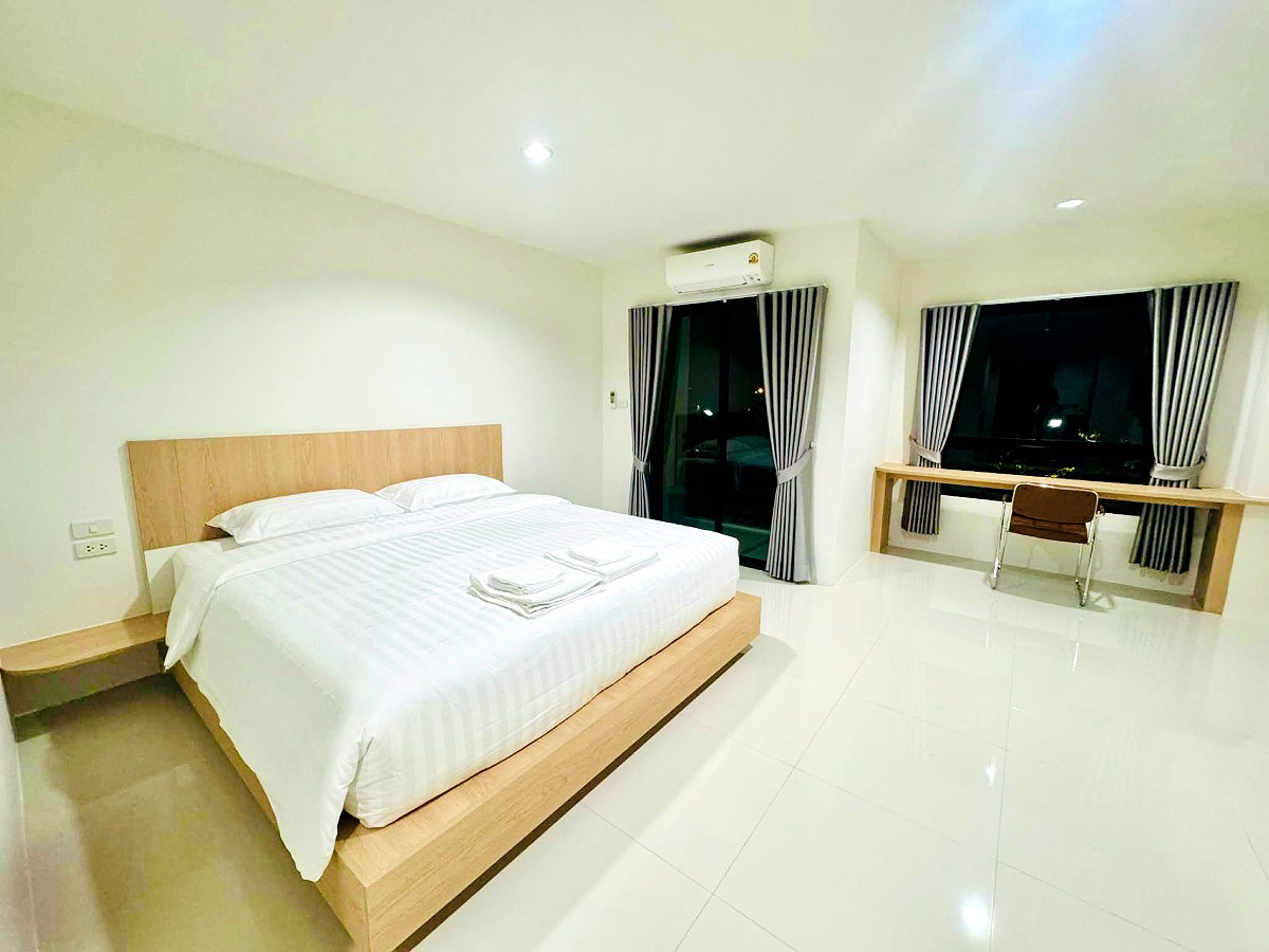 Pictures of SK residence & Resort 4/6