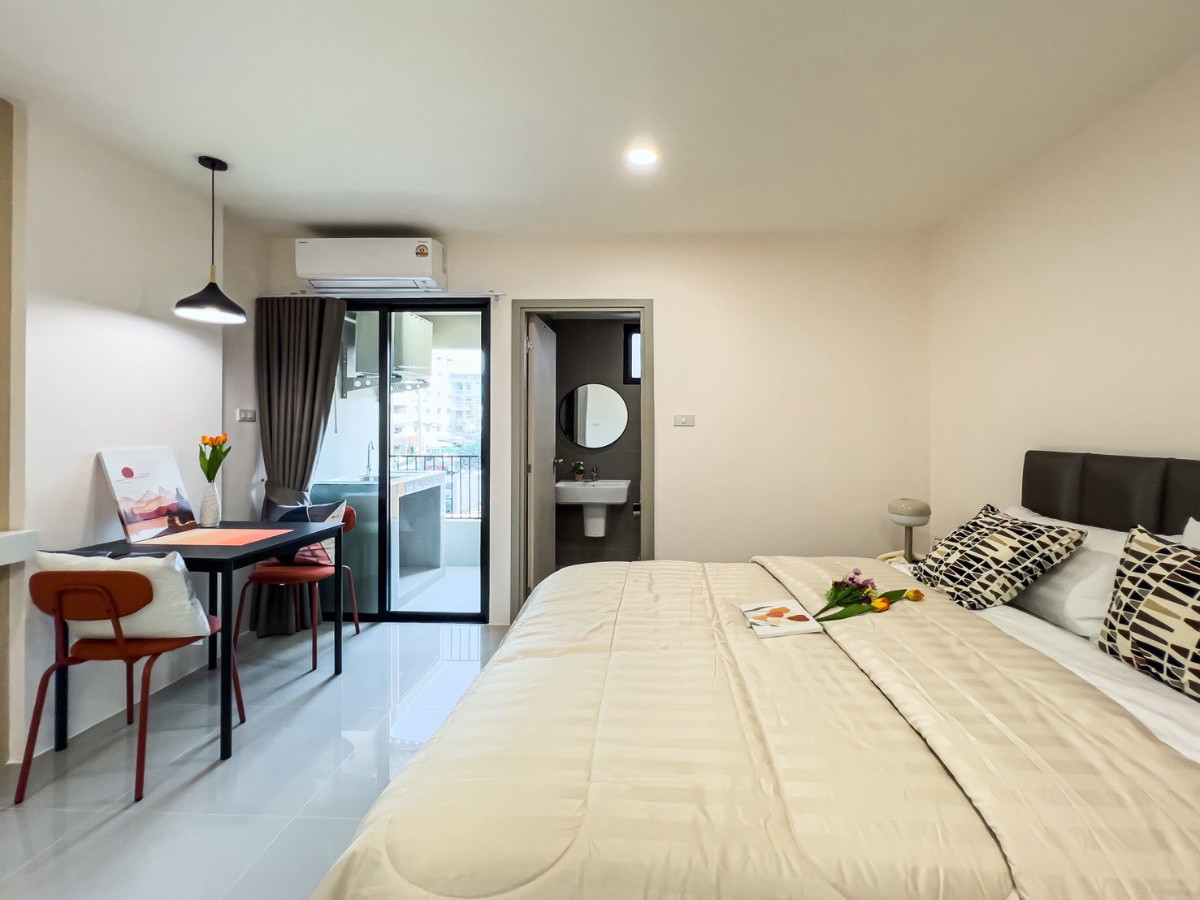 Condo — photo 2