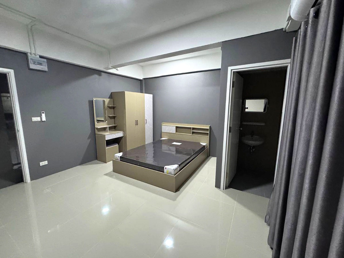 Pictures of Service Apartment Klong 4 7/8