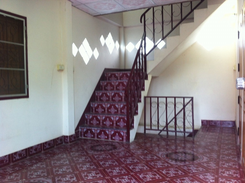 Condo — photo 2
