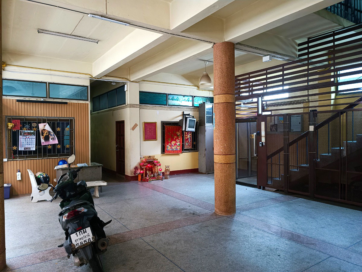 Pictures of THL Mansion 4/10