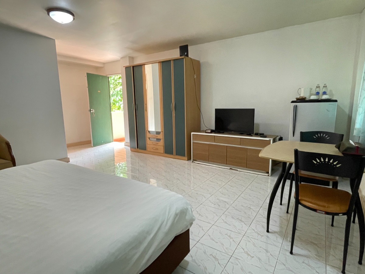 Condo — photo 2
