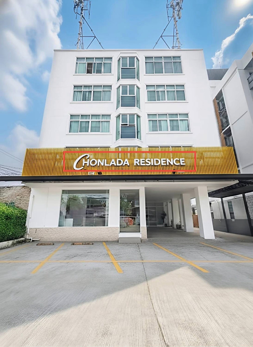 Condo · Wang Thonglang, bangkok — photo 1
