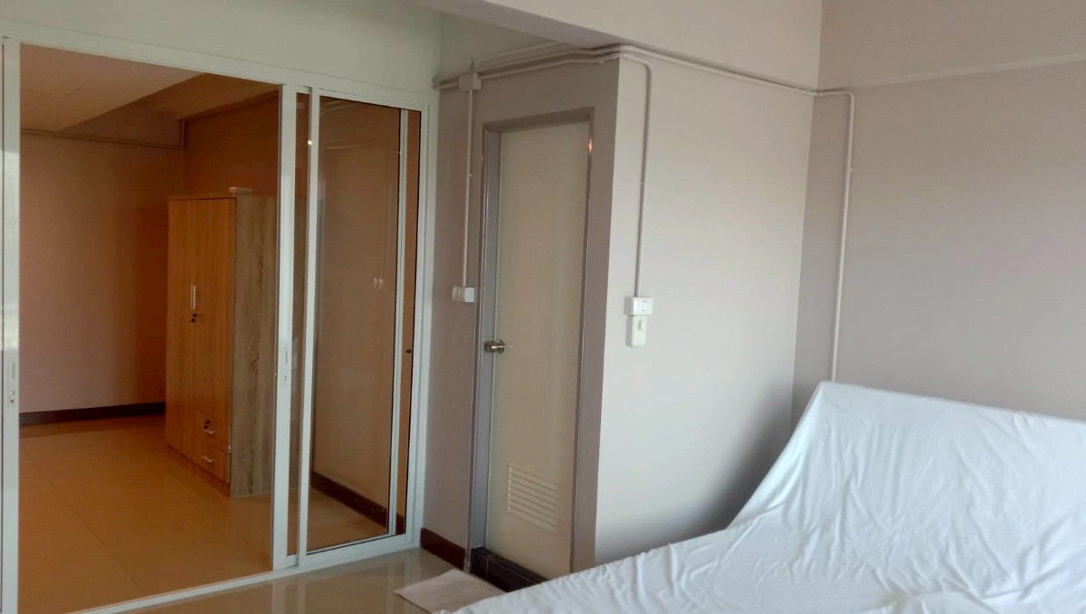 Condo — photo 5