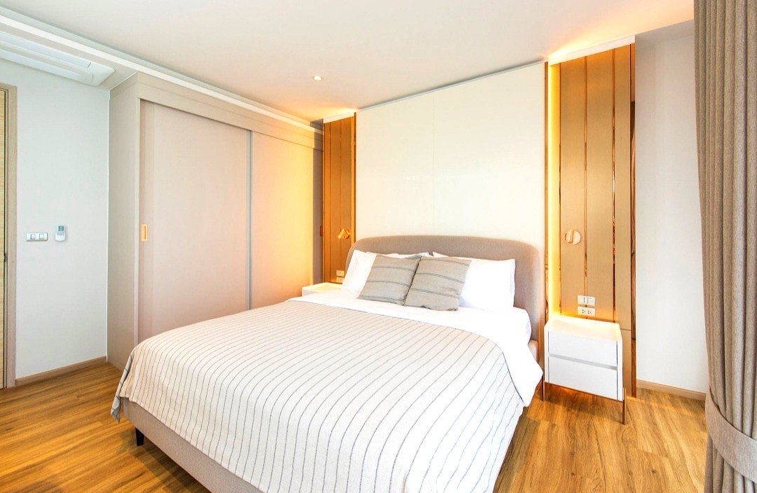 Pictures of Bearing residence  12/37