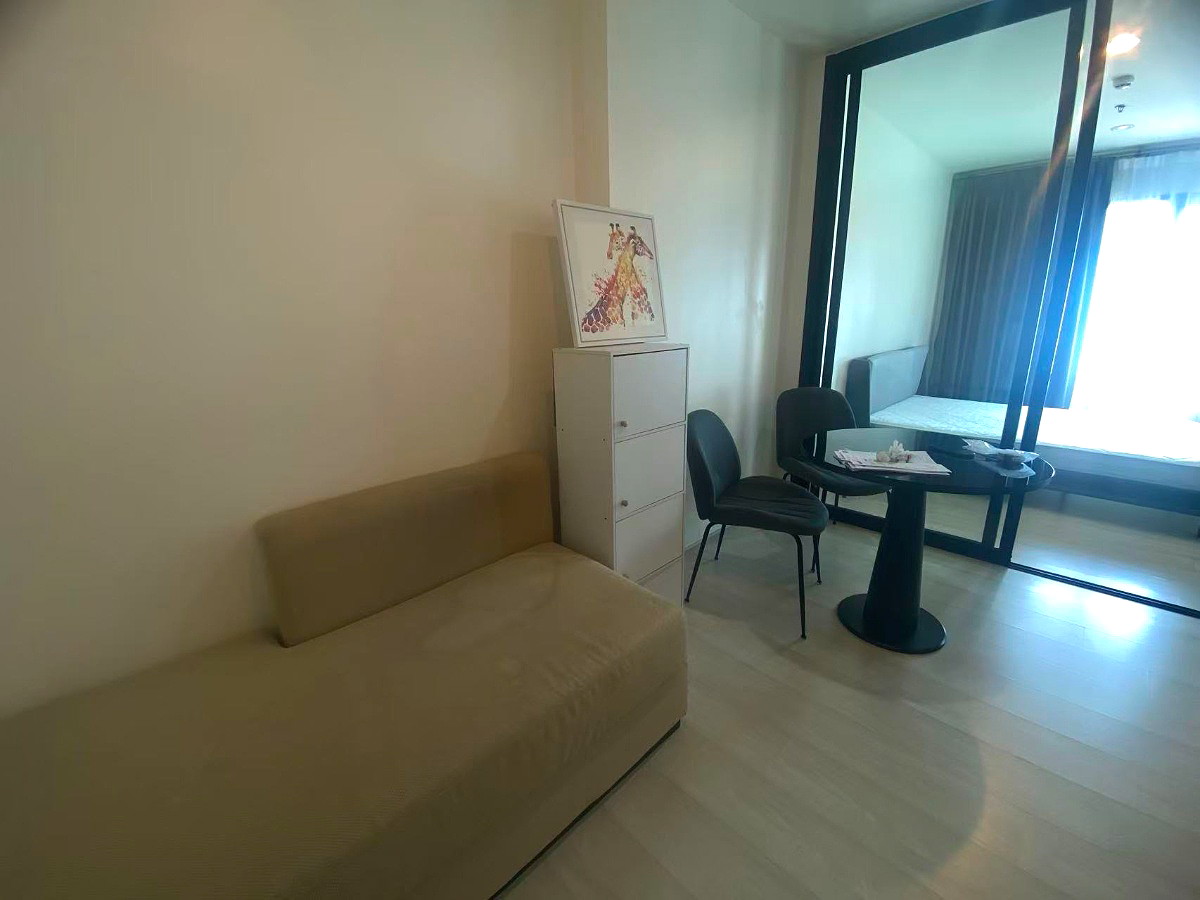 Pictures of Asoke Life 1/8