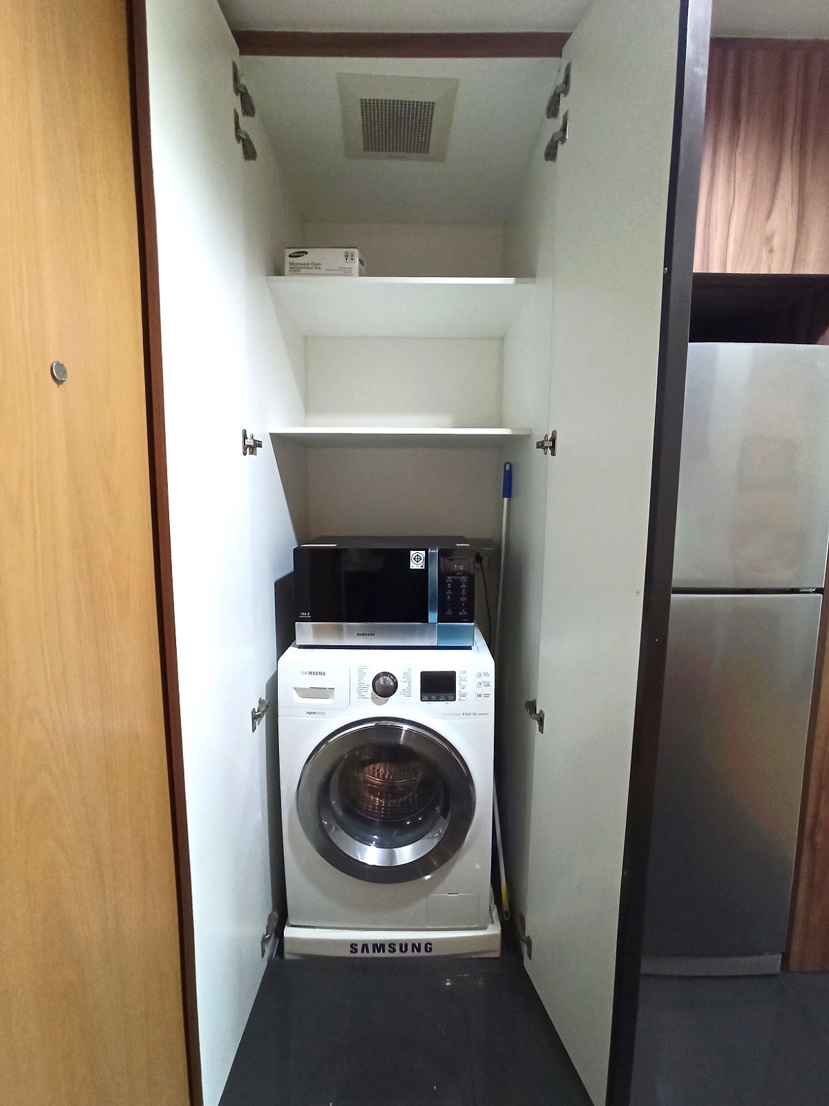 Pictures of Via 31 14/35