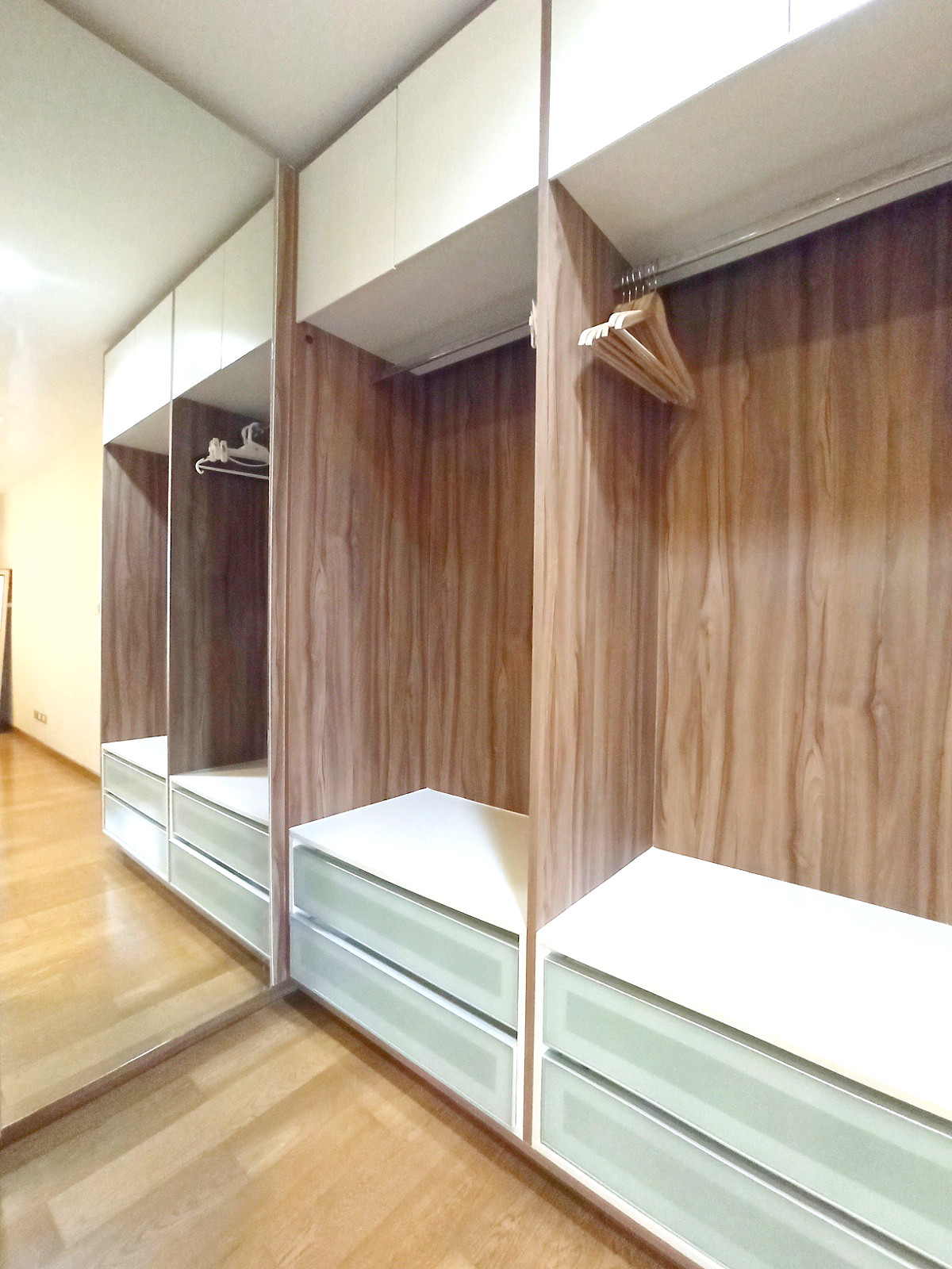 Pictures of Via 31 4/35