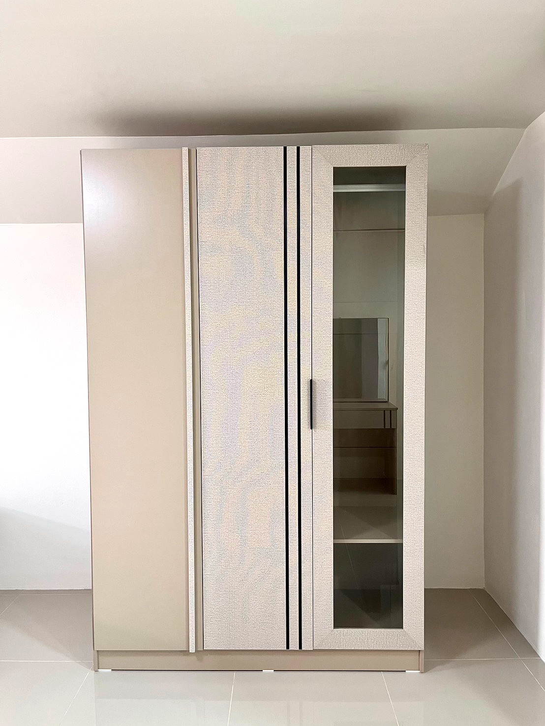 Pictures of Varaporn Sinsin Apartment 4/7