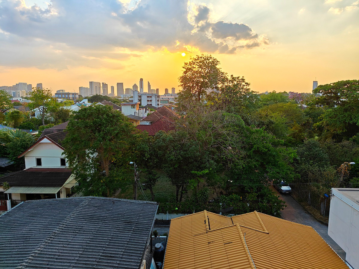 Pictures of ฺฺฺBan Thanakij 18/25