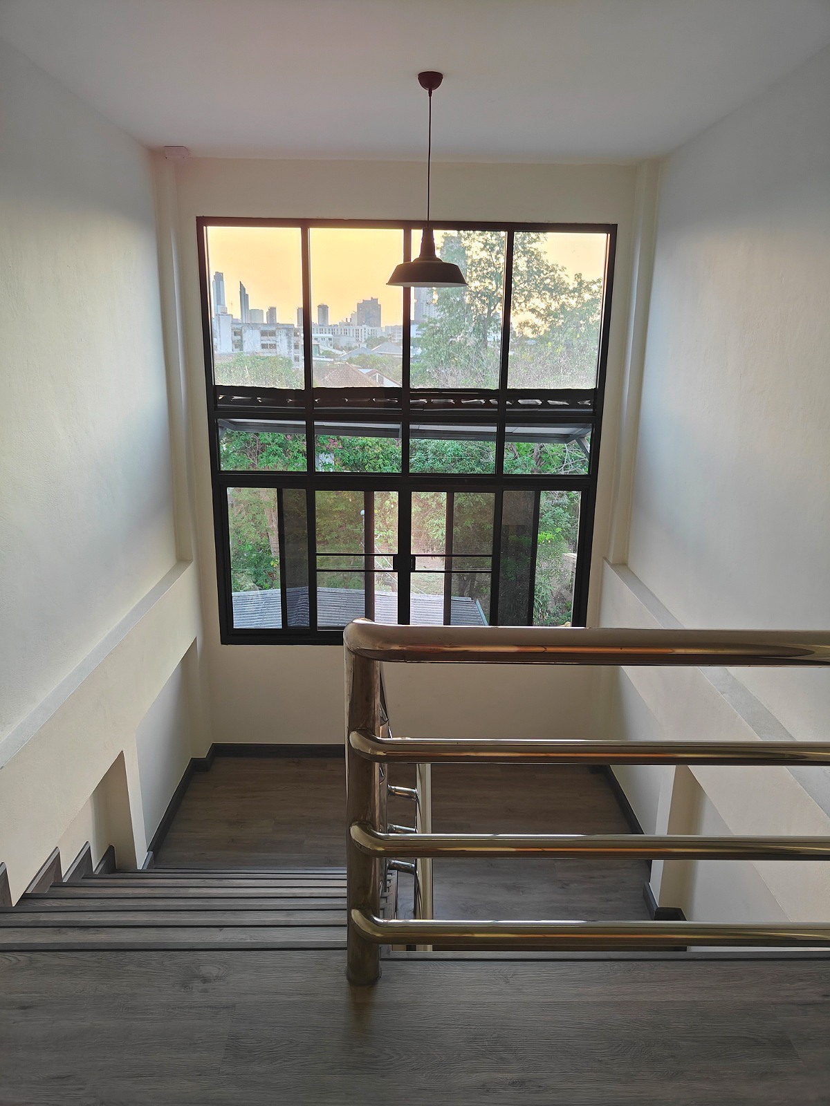 Pictures of ฺฺฺBan Thanakij 24/25