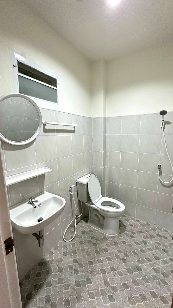 รูปภาพ เกษมสันต์ อะพาร์ตเมนต์ คลองสี่ คลองหลวง ปทุมธานี | อพาร์ทเม้นท์ หอพัก ที่พัก ห้องพัก - รูปที่ 7/11