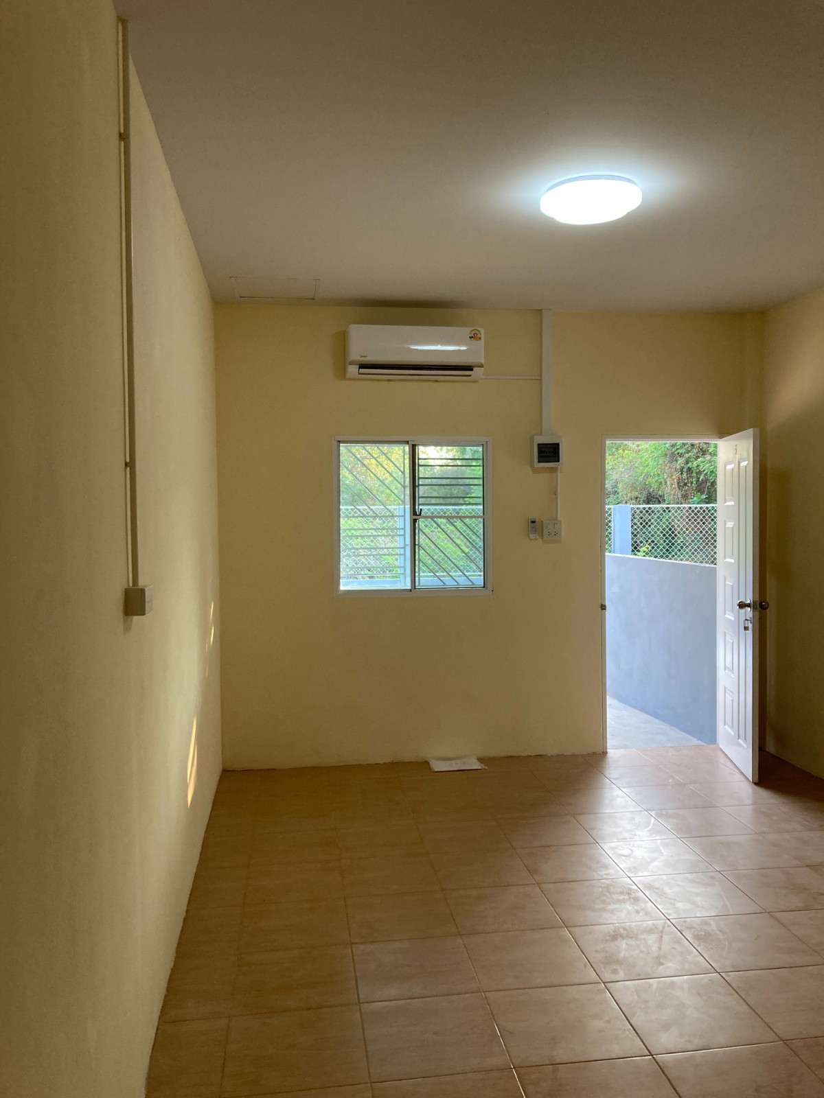 Condo — photo 2