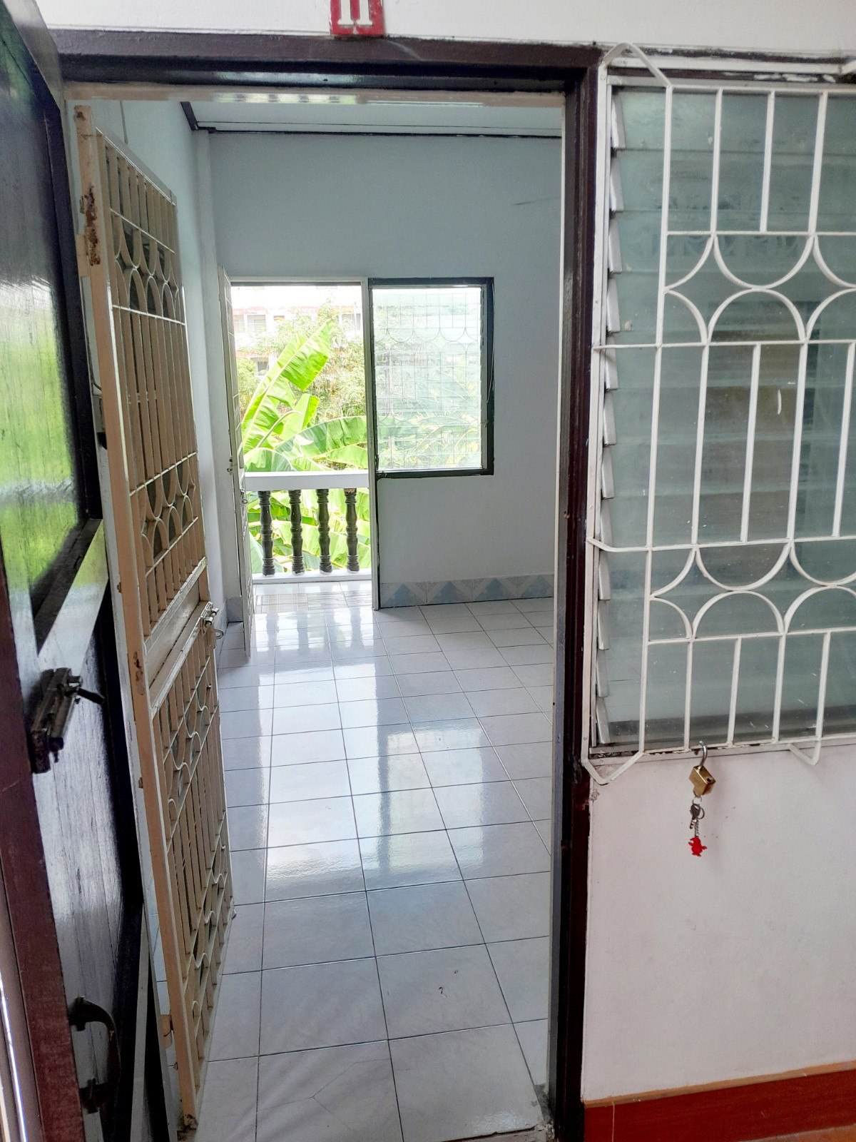 Condo — photo 2
