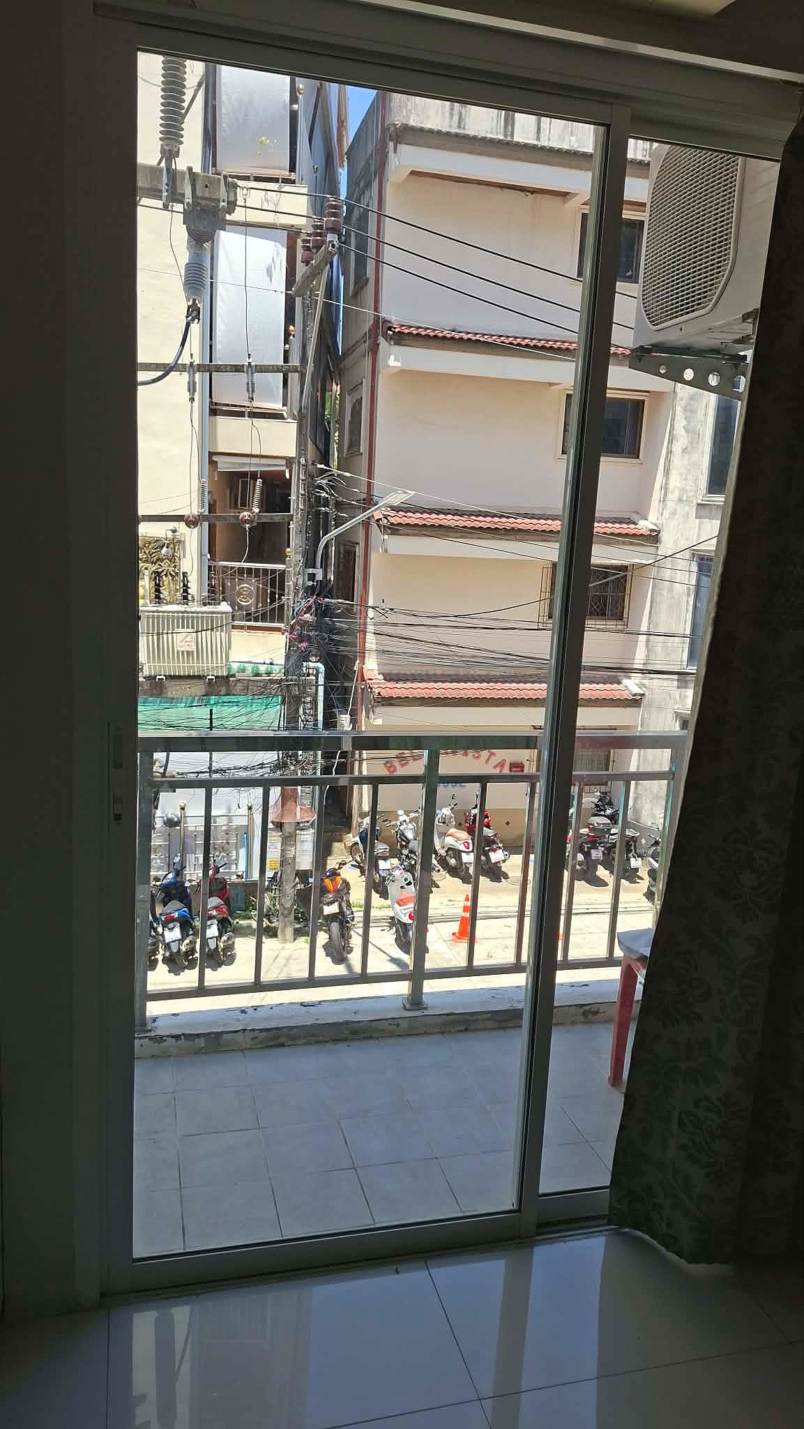 Pictures of ดาริษา ป่าตอง เพลส 12/16