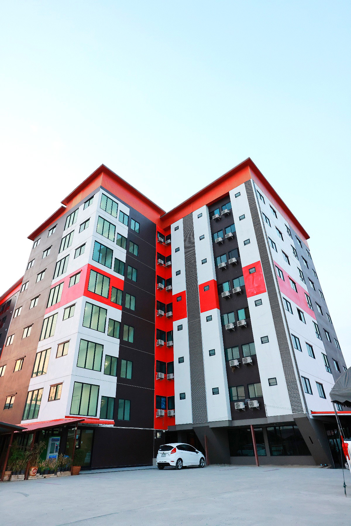 Pictures of Srivichai-SWU 1/6