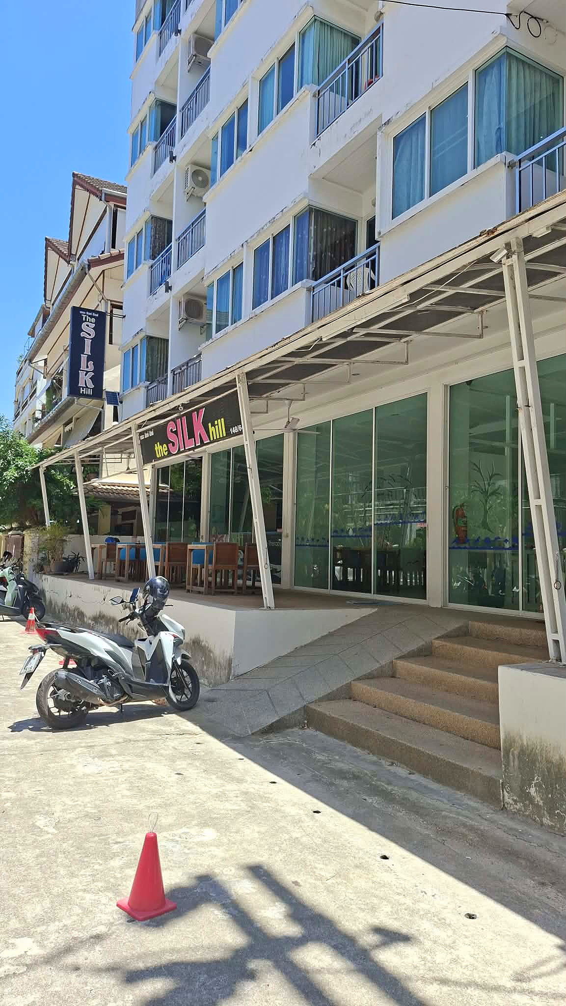 Pictures of ดาริษา ป่าตอง เพลส 3/16