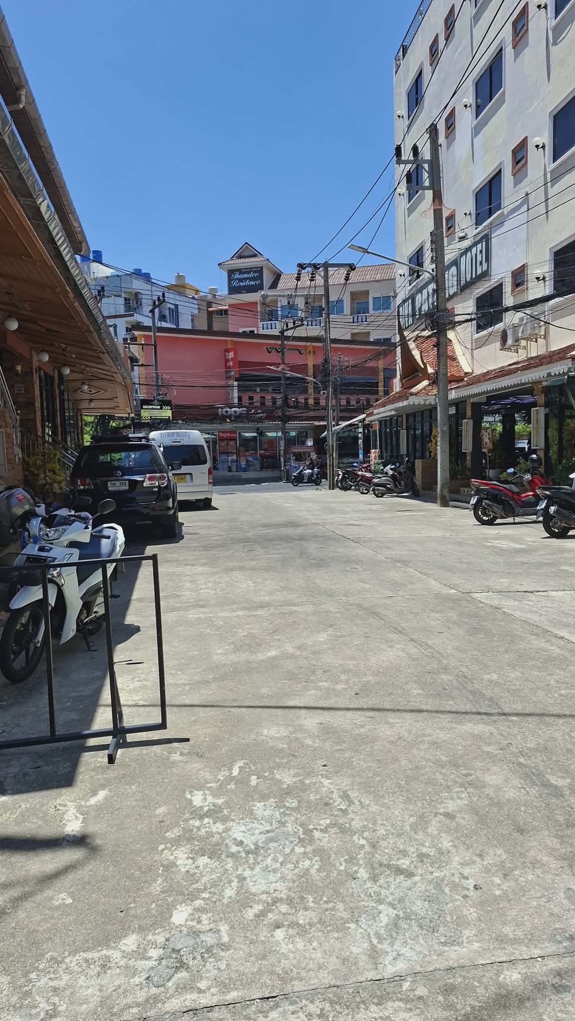 DARISA PATONG PLACE — photo 2