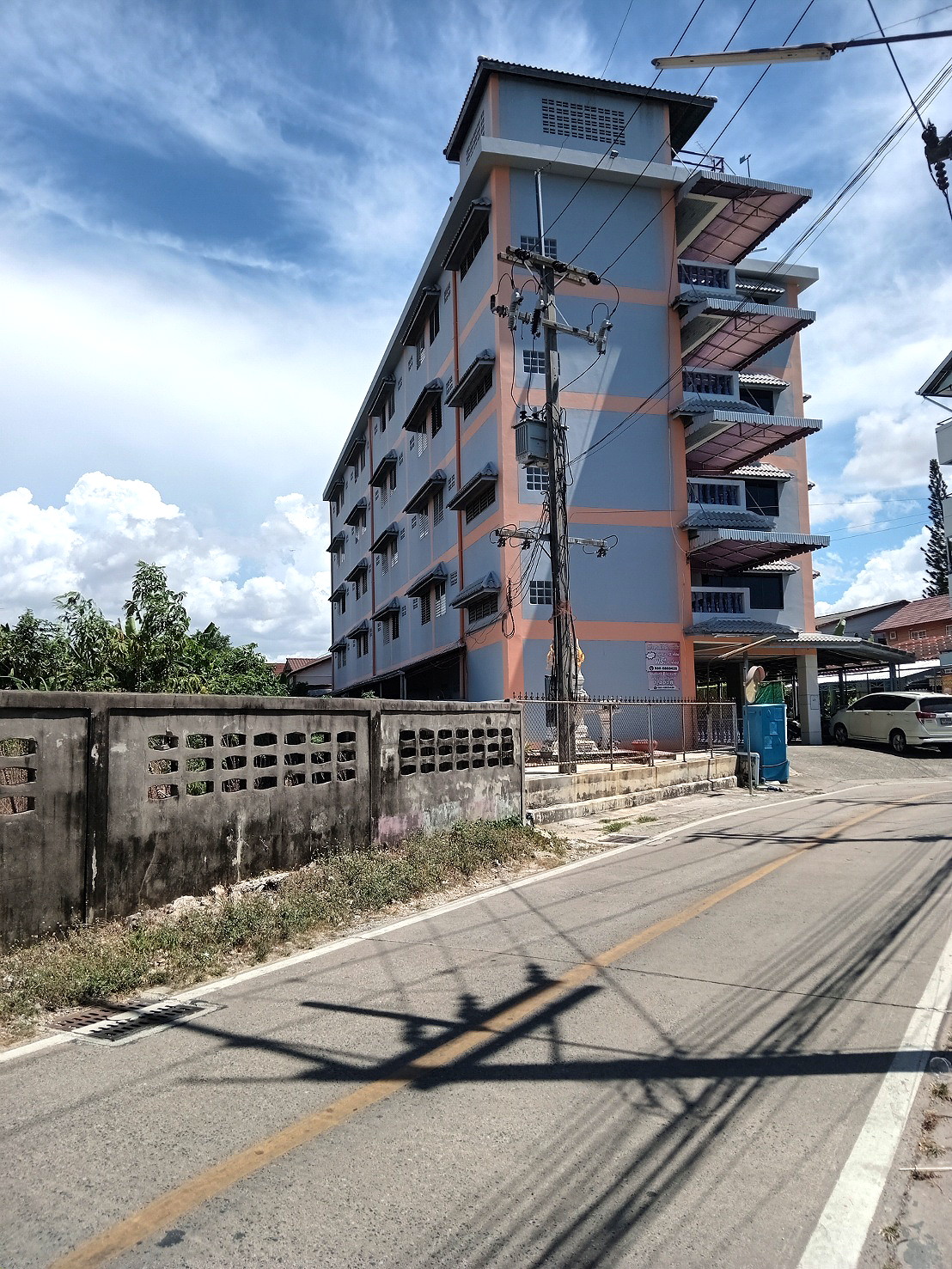 Pictures of Laksiri Mansion 27/47