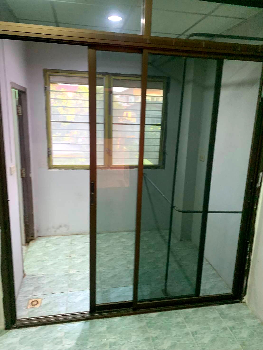 Pictures of Laksiri Mansion 13/47