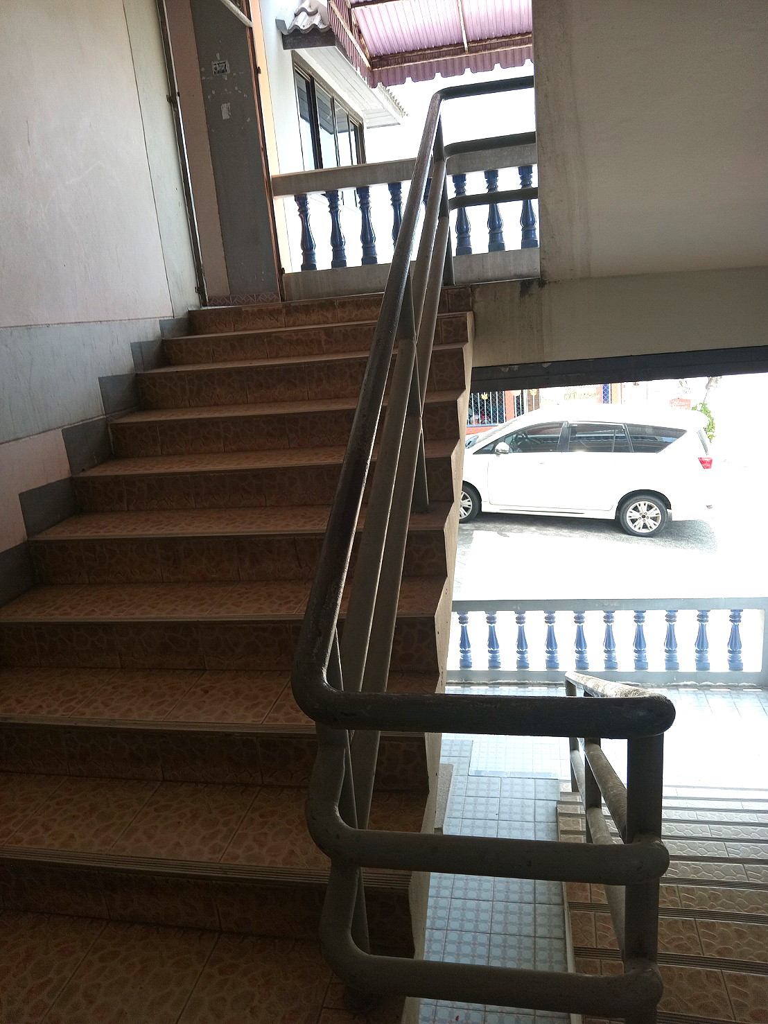 Pictures of Laksiri Mansion 18/47